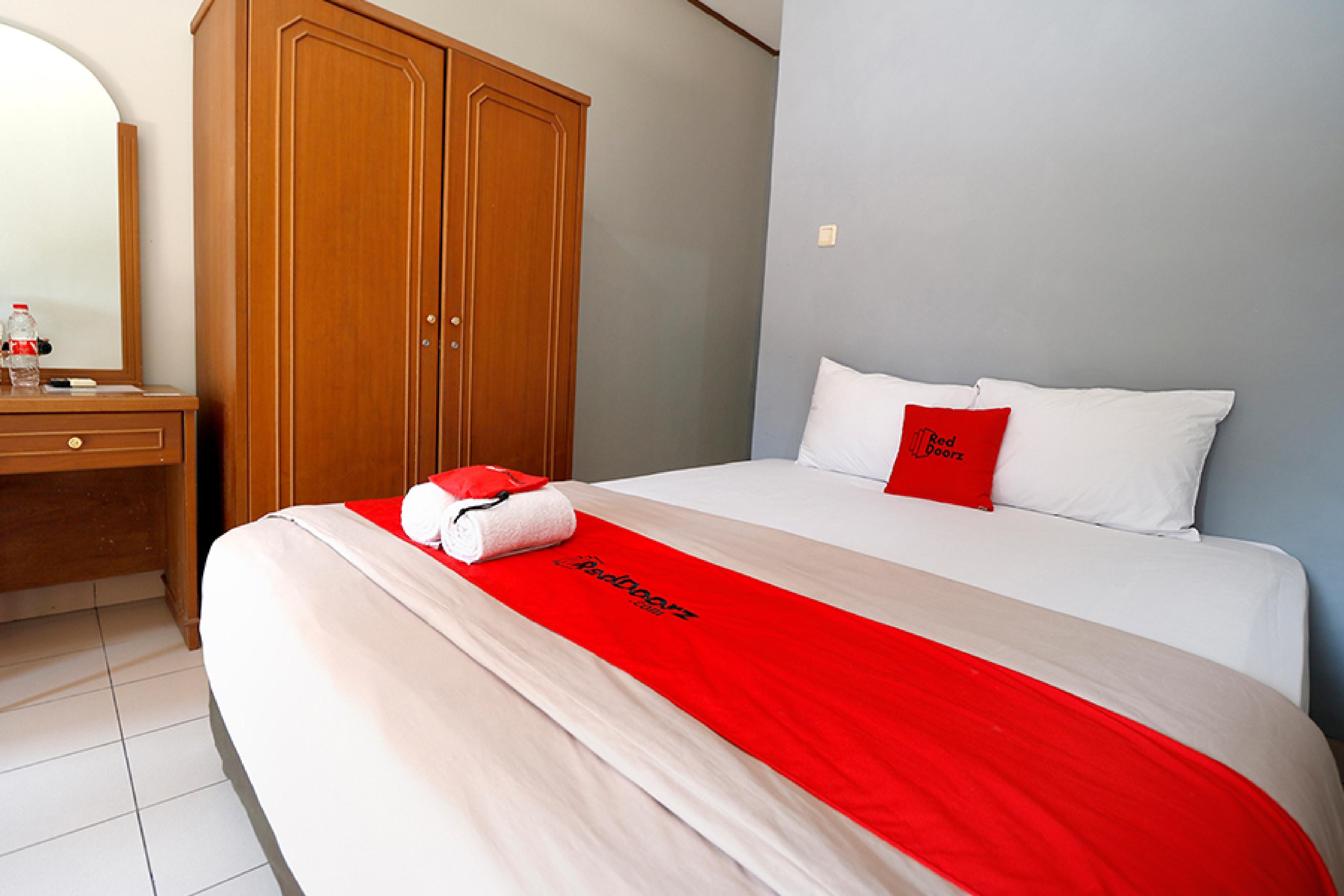 Reddoorz Plus @ Karet Pedurenan 3 Jakarta Luaran gambar