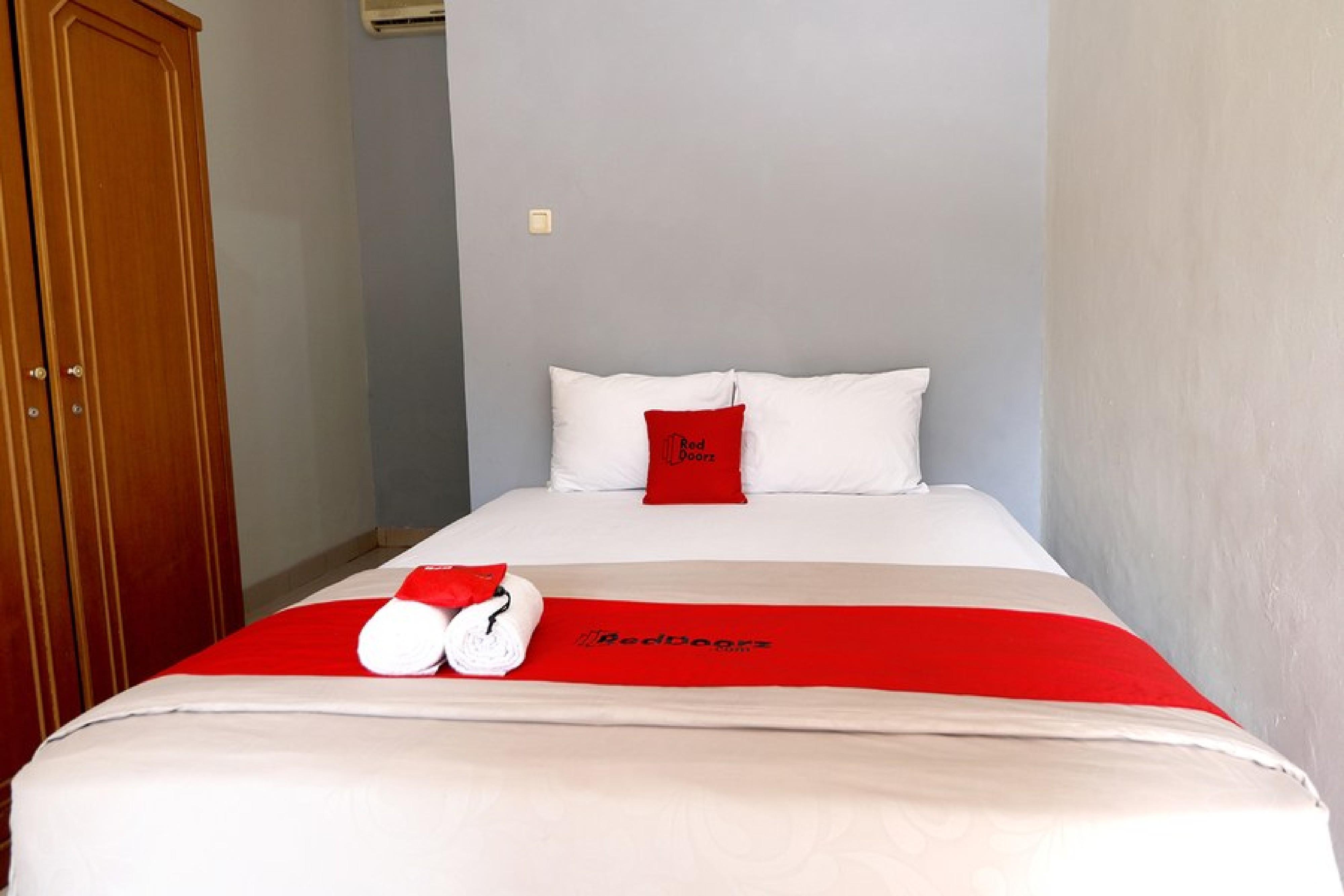 Reddoorz Plus @ Karet Pedurenan 3 Jakarta Luaran gambar