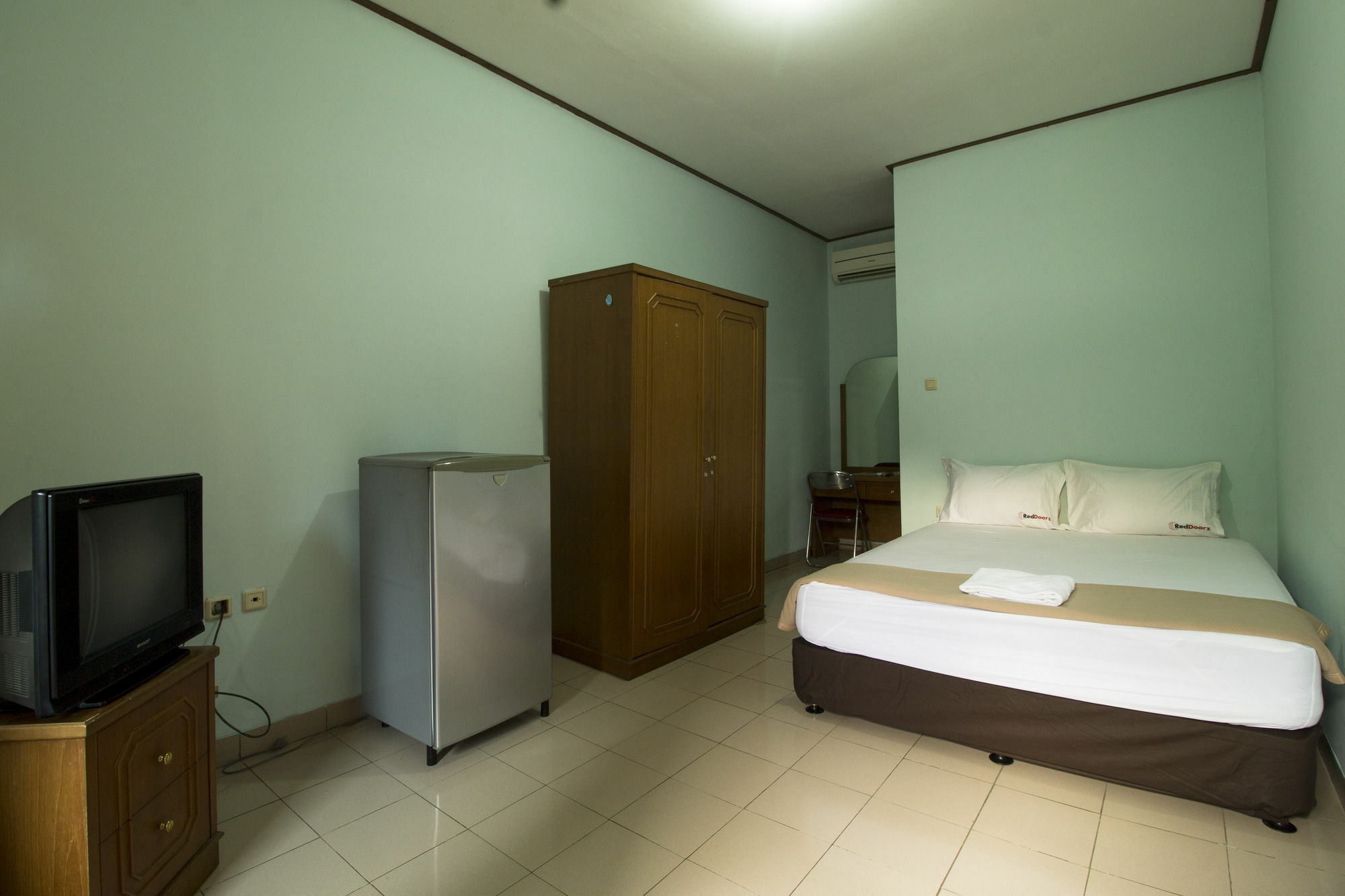Reddoorz Plus @ Karet Pedurenan 3 Jakarta Luaran gambar