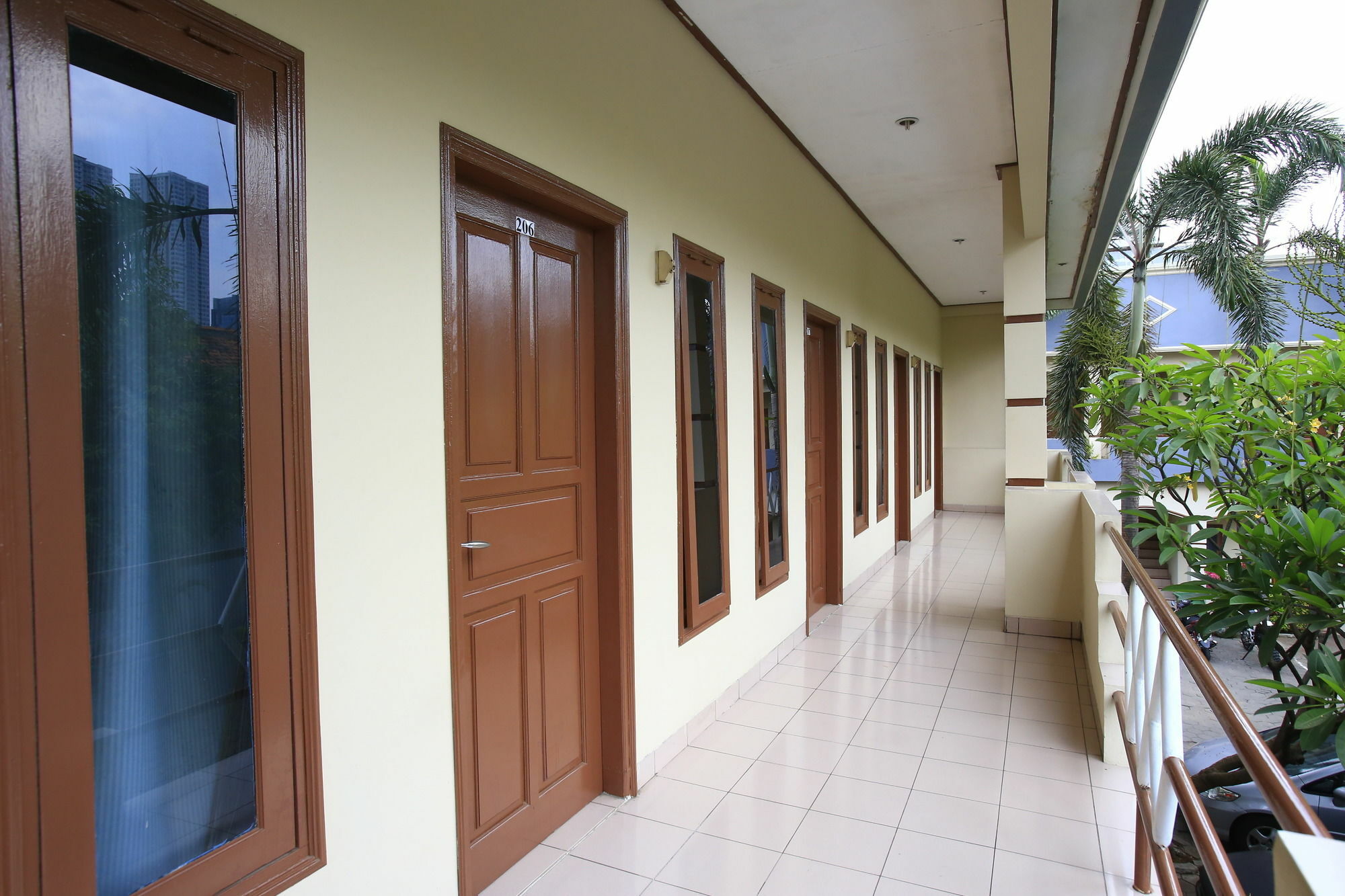 Reddoorz Plus @ Karet Pedurenan 3 Jakarta Luaran gambar